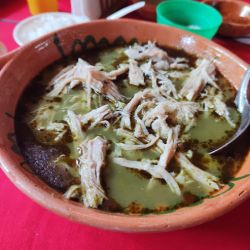 pozole-verde-de-puerco.jpeg