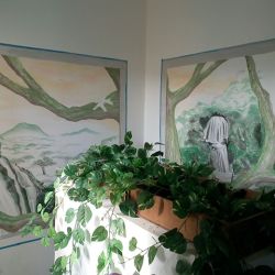 rainforest-mural-top-of-stairs.jpg