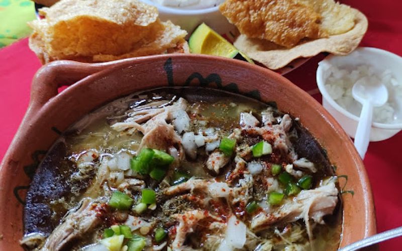 Pozole Verde De Puerco Y Botana.jpeg
