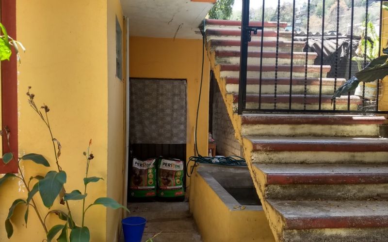 Patio Escalera Area Servicio 