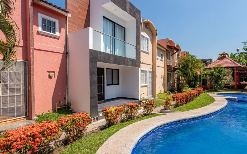 Casa Flamingo    Web    